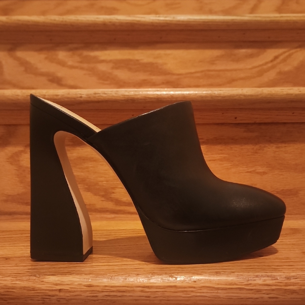Jessica Simpson "Denima" In "Black Eco Sheep" 9M EUC